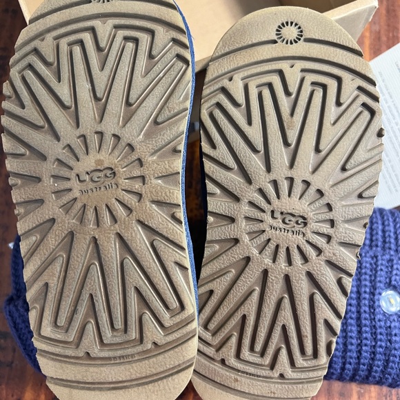 Kids UGG sweater boots size 11 GREAT SHAPE - Picture 5 of 9